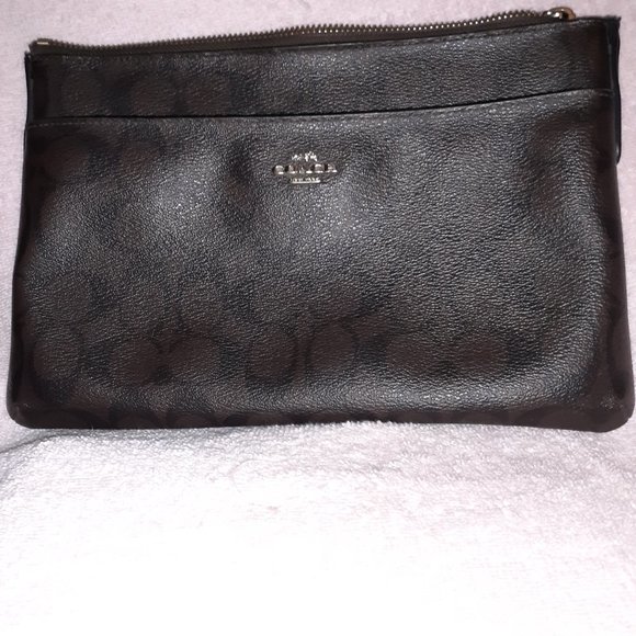 COACH - Men's ID Wallet - (Strap Not Inclulded) - Picture 2 of 8